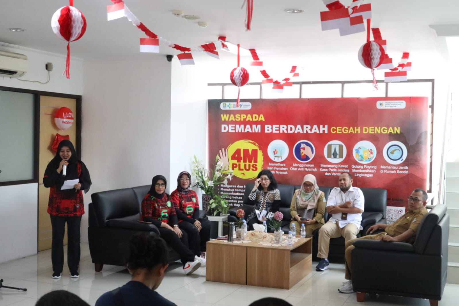 Tanti Rohilawaty menyampaikan, Pemerintah Kota Bekasi akan kembali menyosialisasikan untuk jaminan kesehatan maupun ketenagakerjaan yang harus dimiliki setiap warga.