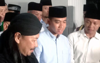 Gibran Sambangi Ponpes Al Baghdadi Karawang Jawa Barat