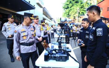 Kadiv Humas Polri Pimpin Upacara Gelar Pasukan Kesiap siagaan Ops Lilin 2023 Dalam Pengamanan Natal dan Tahun Baru