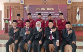 Sebanyak 60 Orang Panitia Pemilihan Kecamatan Se-Kabupaten Tebo Resmi di Lantik