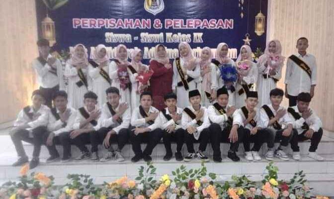 Pelepasan Siswa-siswi Mts Al-Hidayah Adolina Tahun Ajaran 2023/2024 Oleh Manajer Yudhi Harri Prabowo