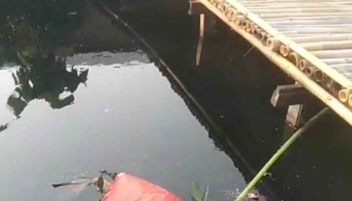 Warga Keluhkan Air Irigasi Sungai Diduga Tercemar Limbah di Kampung Sukamantri Desa Sukaraya