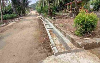 Proyek Pekerjaan Drainase Asal Jadi dan Tidak Sesuai Spesifikasi
