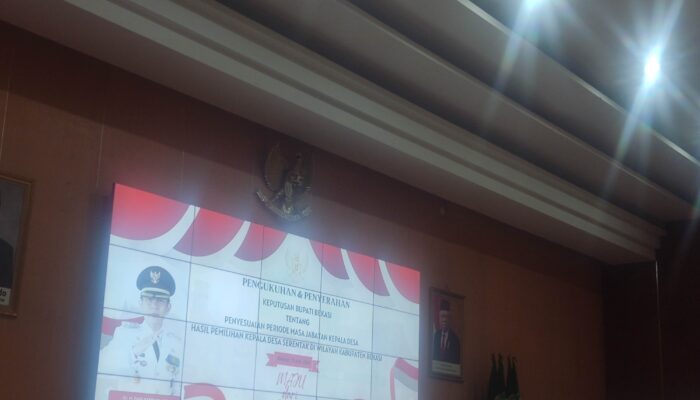 Pemkab Bekasi memberikan 4 Modal buat Desa dalam Acara Pegukuhan dan Penyerahan Keputusan Bupati Periode Jabatan Kepala Desa