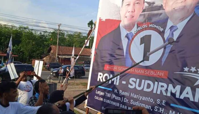 Lakukan Simulasi Pencoblosan, Paslon Romi-Sudirman Ingatkan Warga untuk Pilih nomor 1