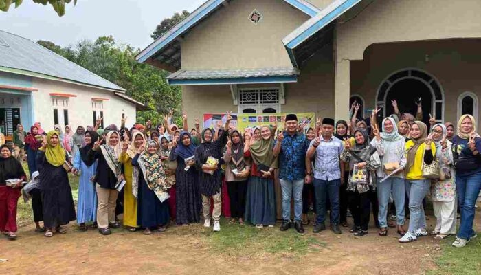 Tak Mau ke Lain Hati Emak-emak di Sungai Abang, Pilih Agus-Nazar Jadi Bupati