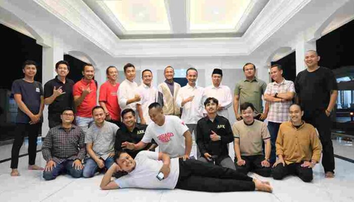 Pasangan Ade Kuswara Kunang dan dr. Asep Surya Atmaja Unggul Telak dalam Pilkada Bekasi 2024