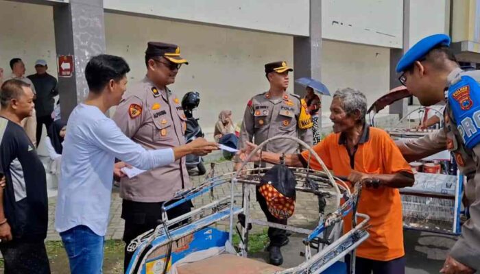 Suryono Hadi Pranoto Owner K-cunk Motor Sukseskan Pembagiaan Zakat Mal Di Wilayah Tulungagung.