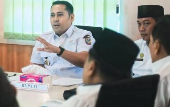 Bupati H M Syukur Minta Mantan Pejabat Kembalikan Randis