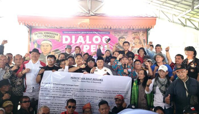 Ratusan Insan Pers Bekasi Raya Desak KDM Klarifikasi Terkait Statemen Tidak Ingin Kerjasama Dengan Media