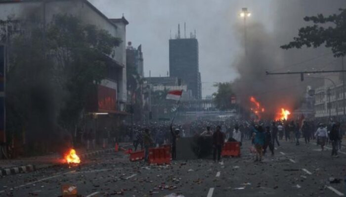 Siapa Actor dan Siapa Penanggung Jawab? Dalang di Balik Demo Ricuh Jakarta-Daerah