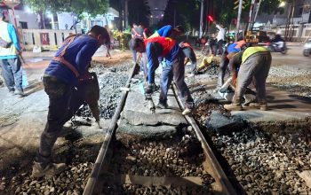 Ada Pekerjaan Perbaikan Geometri Jalan Rel, KAI Daop 1 Jakarta Imbau Pengguna Jalan Hindari JPL 14 dan Gunakan Jalur Alternatif
