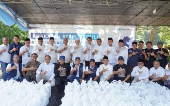 Krakatau Steel Group Salurkan Daging Kurban  untuk Masyarakat Cilegon