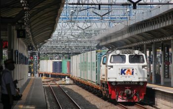 KAI Logistik Jaga Ketahanan Distribusi Nasional Selama Libur Akhir Pekan Kenaikan Yesus Kristus