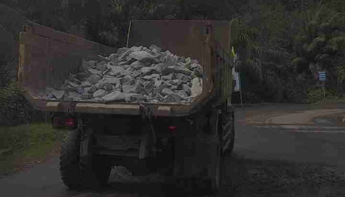 Dugaan Penggunaan Material Batu Andesit Ilegal dan Pelanggaran Perizinan Angkutan Disorot, PT Bukit Asam Diminta Klarifikasi