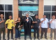 Istri M. Umar bin Abu Tholib kecewa dengan lambannya proses Kejati Lampung memproses Rakhmad Setiawan S.H. Jaksa yang diduga meminta uang kepadanya.