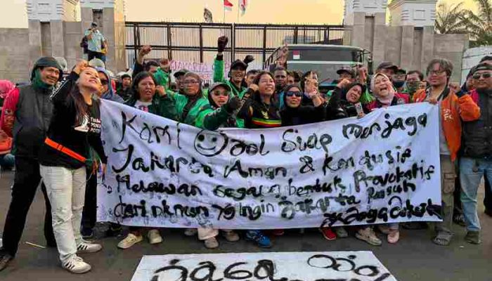 Ratusan Ojol Jaga Kawasan Senayan, Imbau Massa Aksi Sampaikan Aspirasi dengan Tertib