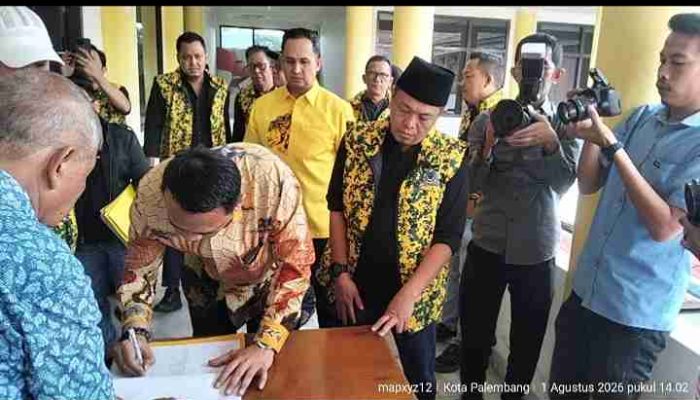 Andie Dinialdie, S.E., M.M Kembalikan Formulir Pendaftaran Calon Ketua DPD Partai Golkar Sumsel