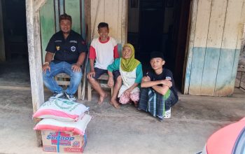 Ketua Umum Kesatria Jawa Bersatu Ahmad Wibisono Salurkan Santunan kepada Dua Lansia Sakit, Tegaskan Komitmen Mengabdi kepada Masyarakat