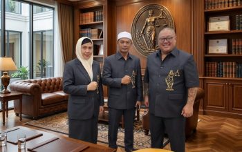 *Tita Mulya Permata Sari Ketua PBH Area FERADI WPI Cirebon 1. Tegas tapi tulus dalam memberi bantuan hukum secara probono bagi Masyarakat yang membutuhkan